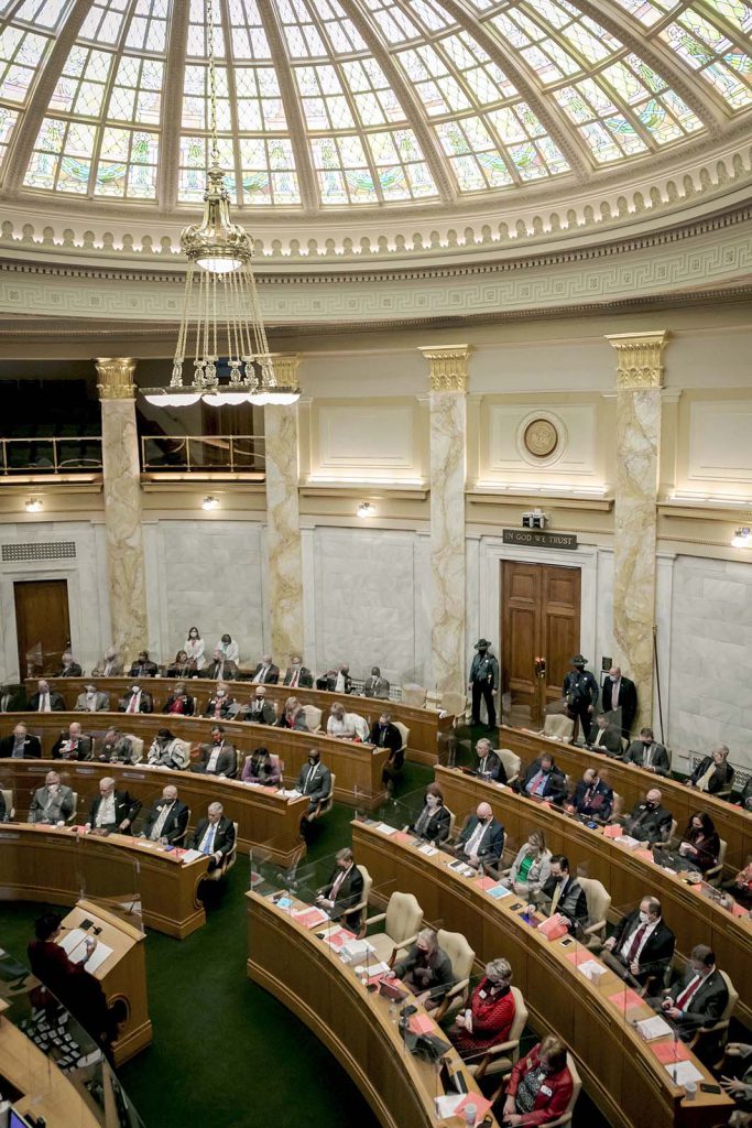 2021-02-25_House Session_3K0A7222_column.jpg