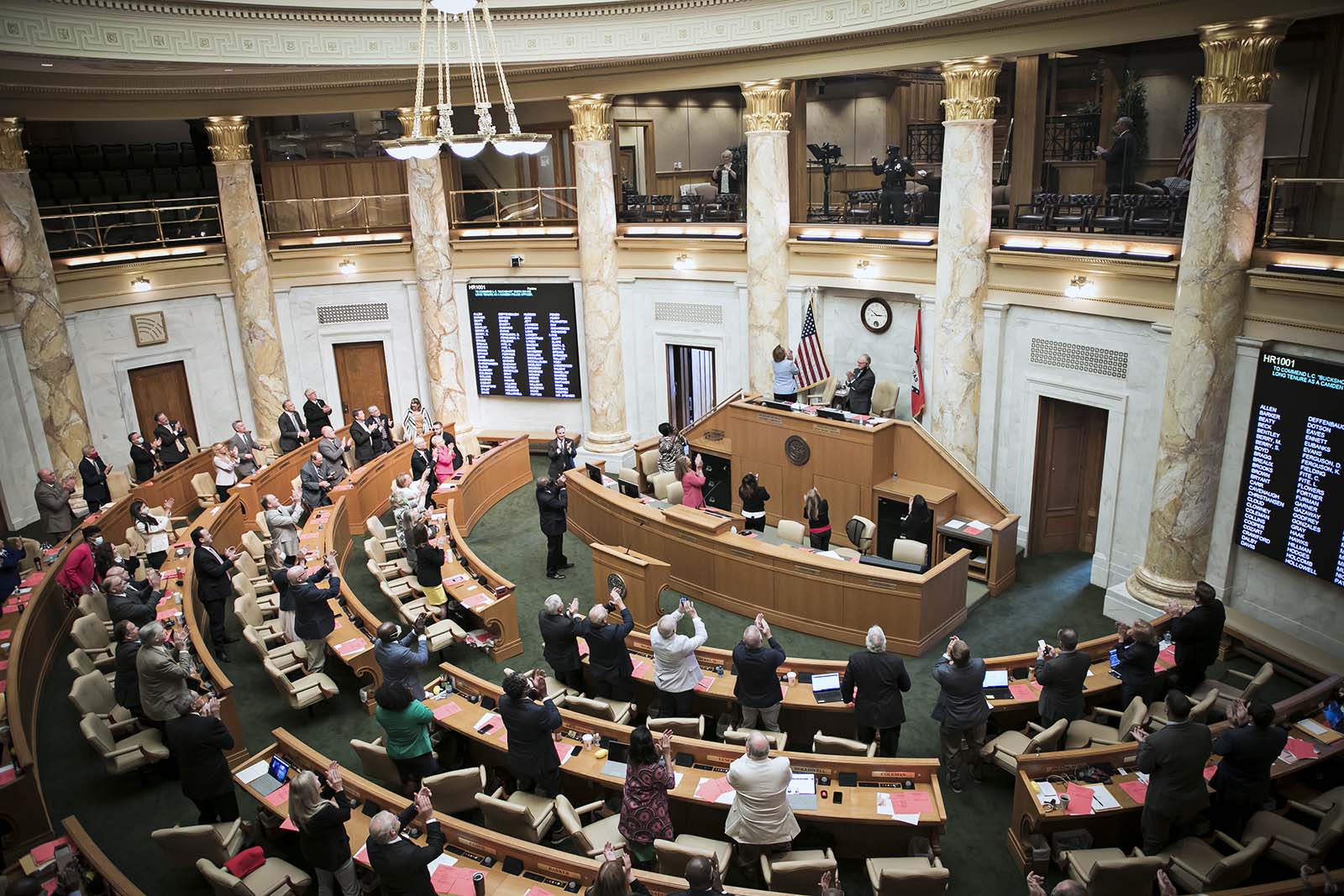 2021-08-05_Special Session_3K0A4549 COLUMN.jpg